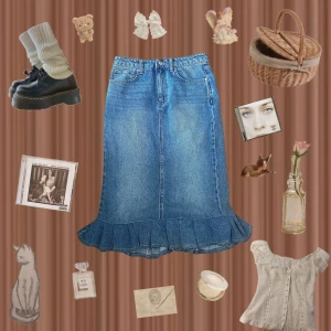 Jeanskjol med volang  - Midi jeans kjol från H&M, hemmagjord volang! Storlek M