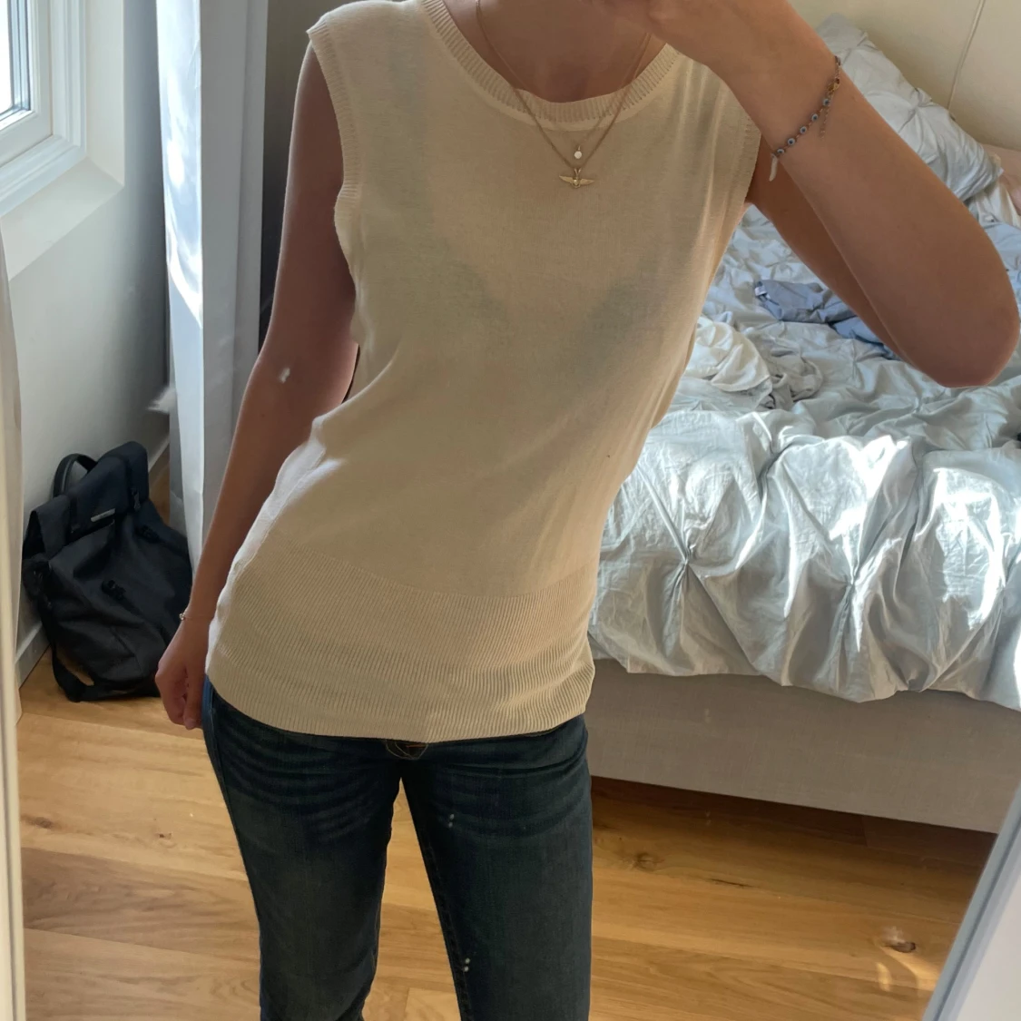 Beige stickad ärmlös topp - 1