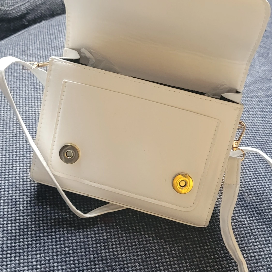 Hello Kitty axelväska i vitt och rosa - 2