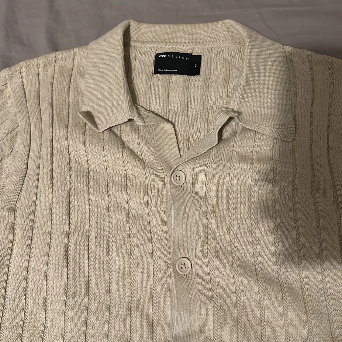 Beige ribbad skjorta från ASOS Design - 1