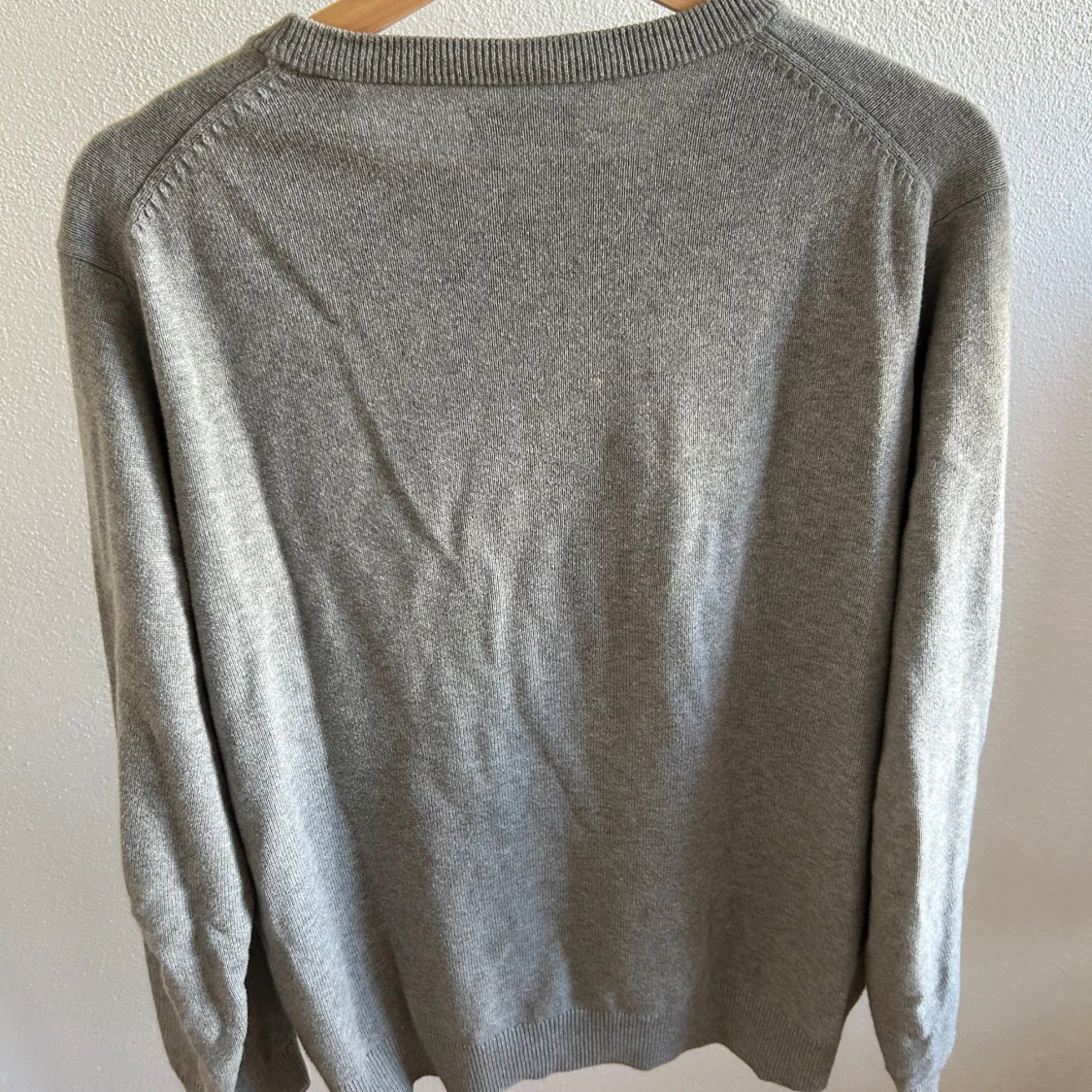 Grå stickad tröja från GANT - 1