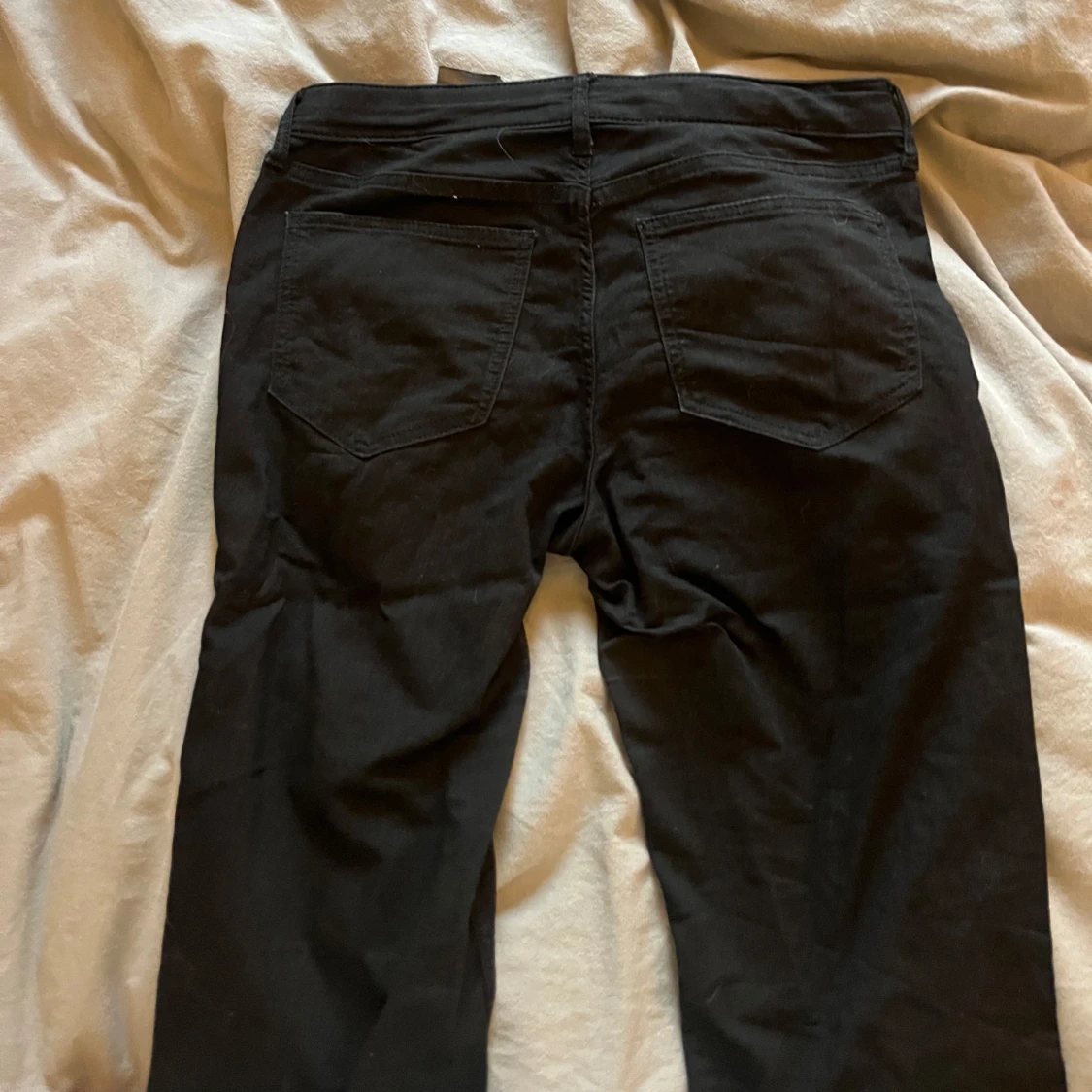 Svarta bootcut byxor - 1