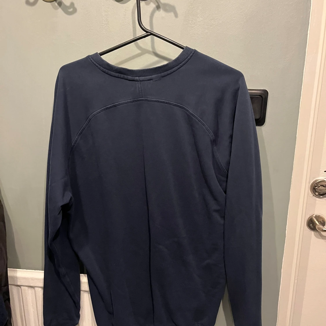 Mörkblå sweatshirt från Gymshark - 1