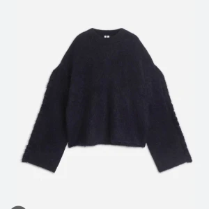 Volangtröja i mohair och ull från arket - Så snygg tröja med prislappen kvar från arket