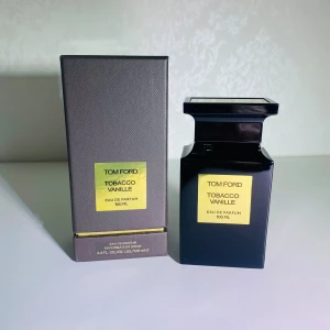 Tobaco vanille, 100Ml EDP - Parfym från Tom Ford. Aldrig använd, kvitto finns kvar, prisförslag accepteras.