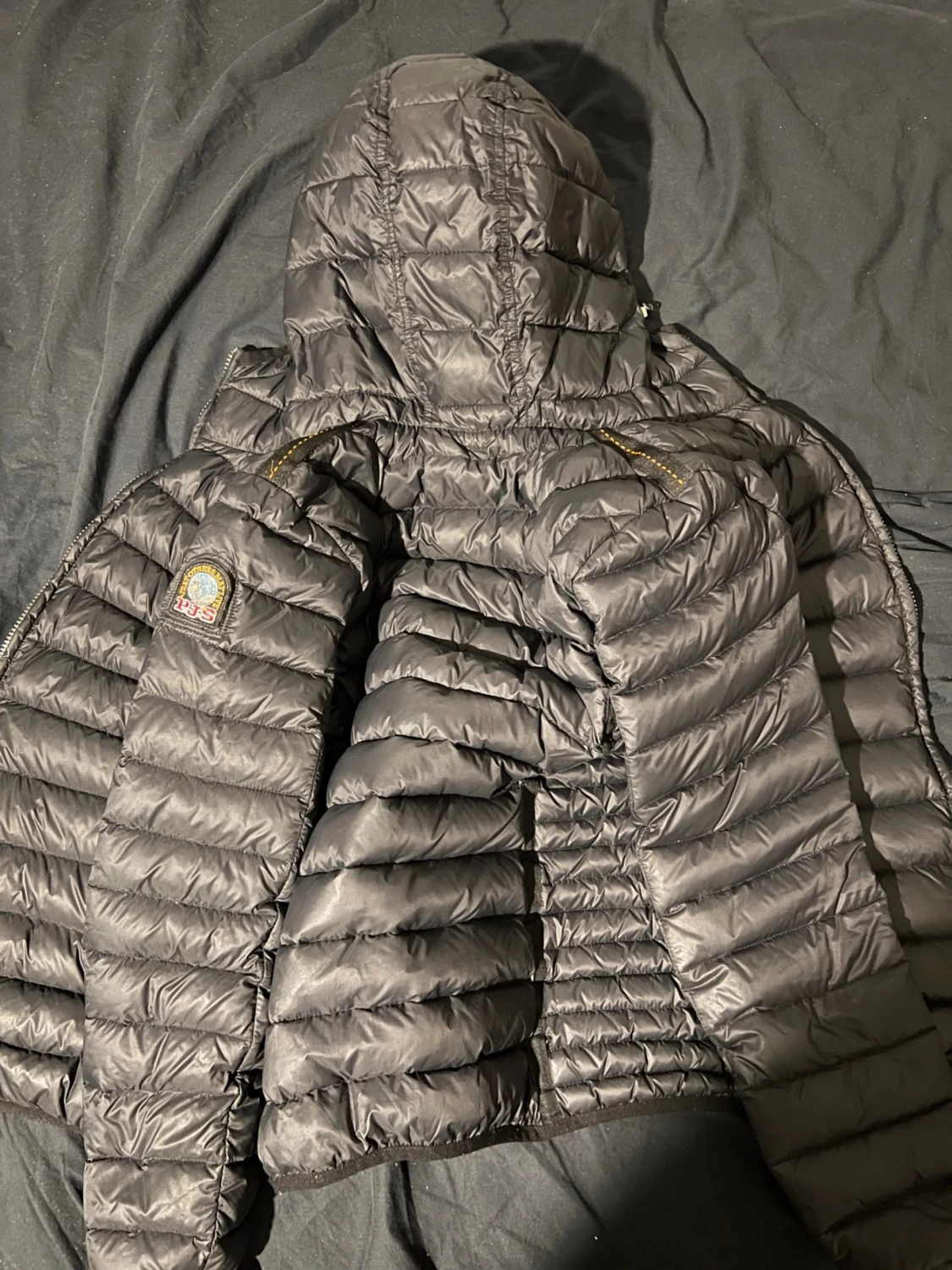 Svart dunjacka från Parajumpers L - 2