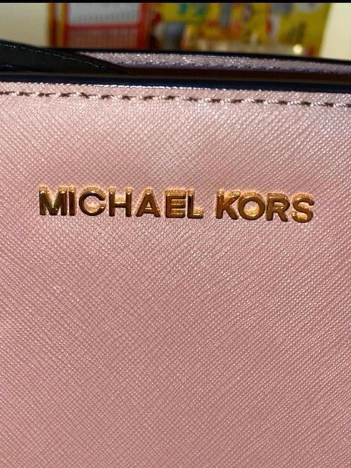 Rosa axelväska från Michael Kors - 3