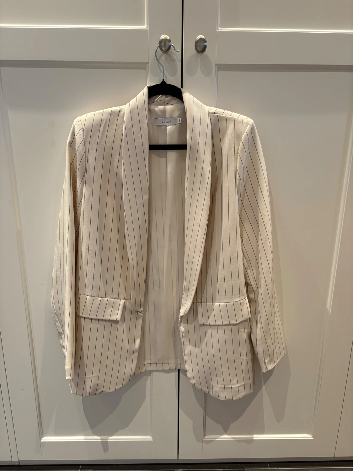 Randig beige kavaj från Sorbet