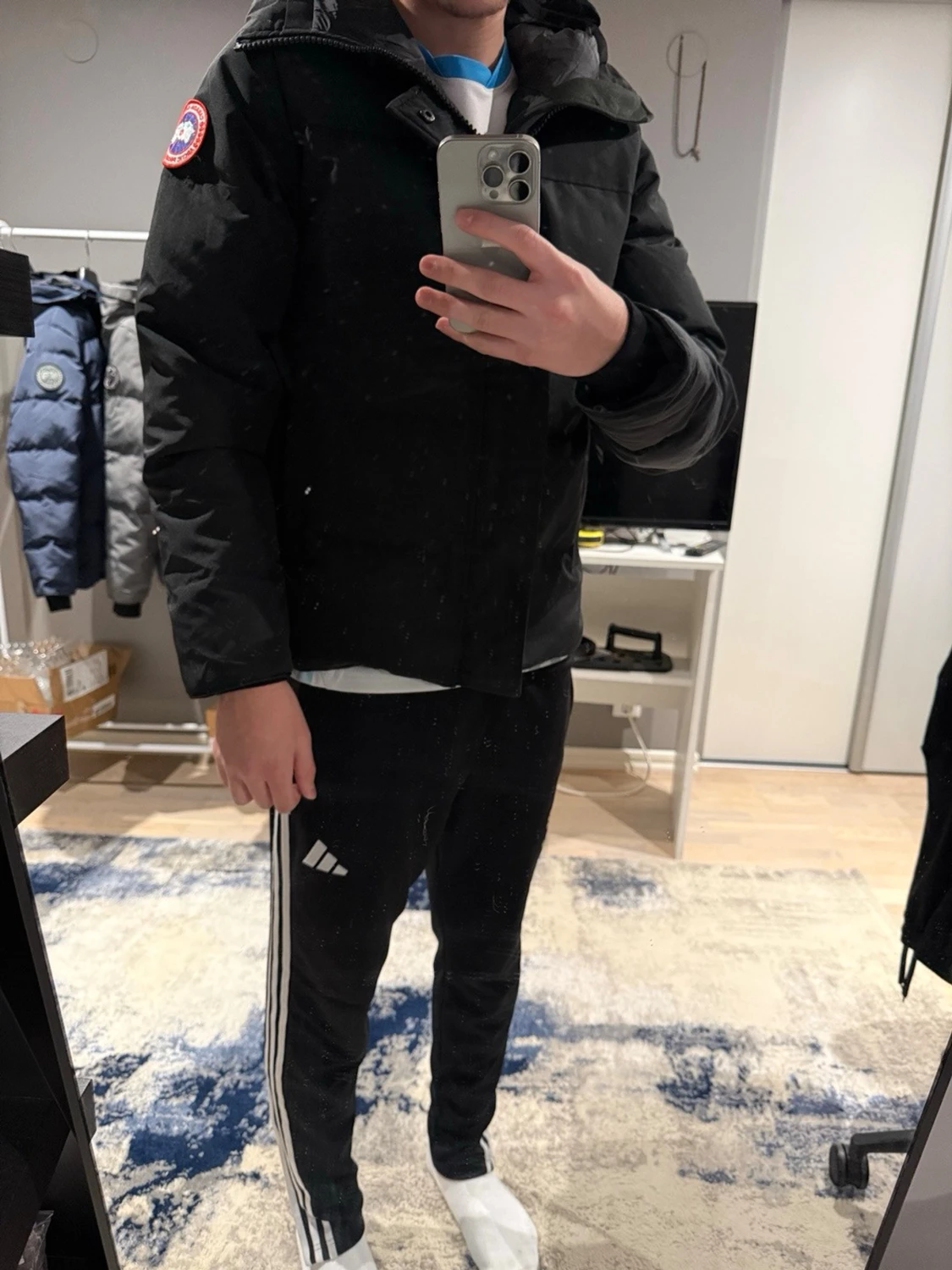 Svart canada goose macmillan - 4