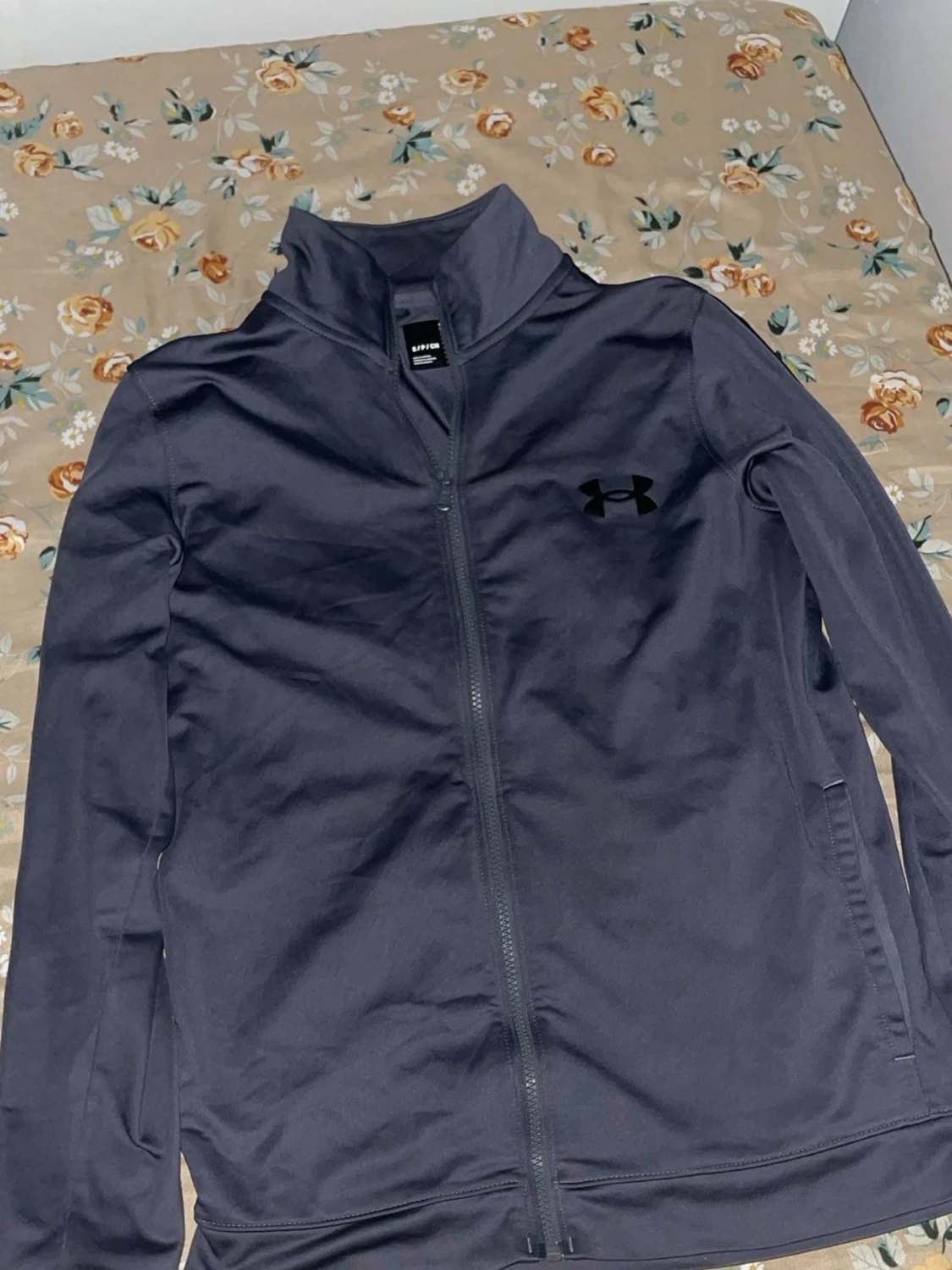 Under Armour träningsset i mörkgrått