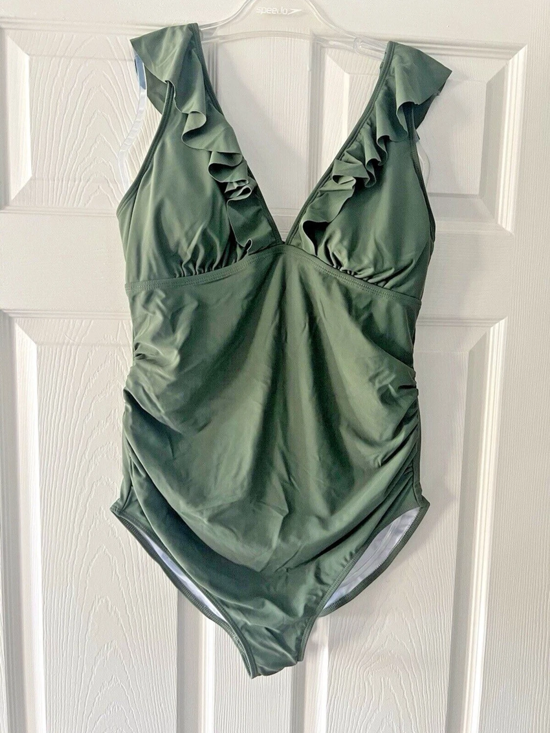 Olivgrön baddräkt