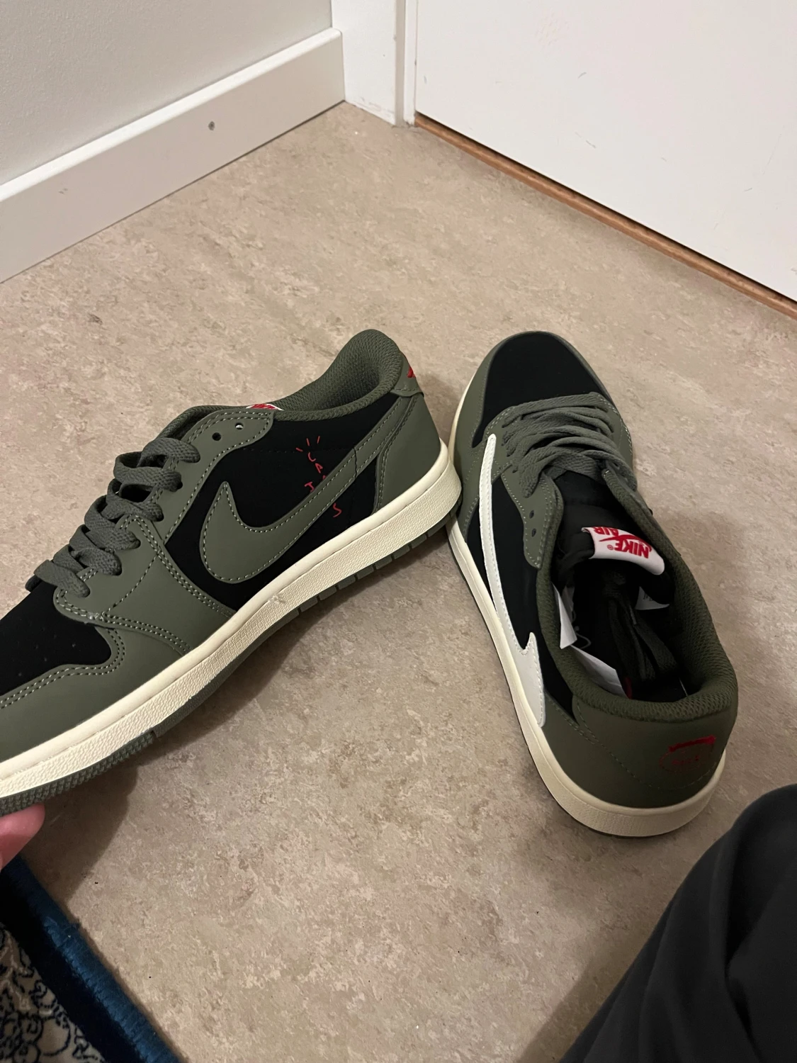 Nike Air Jordan 1 Low Travis Scott - 3