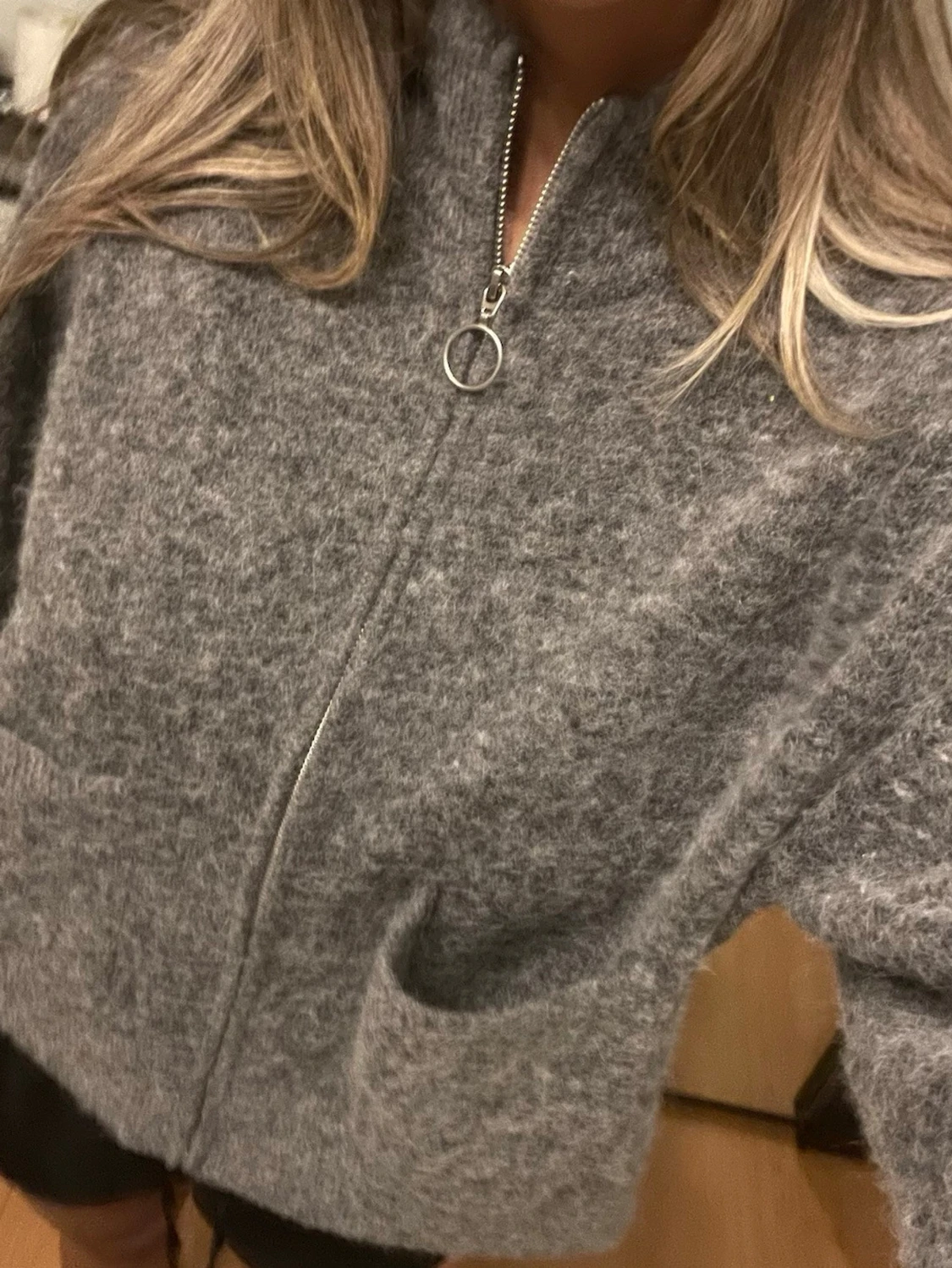 Grå stickad kofta från Selected Femme - 1