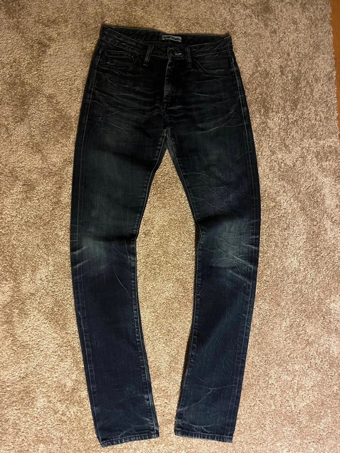 Mörk blå Acne jeans
