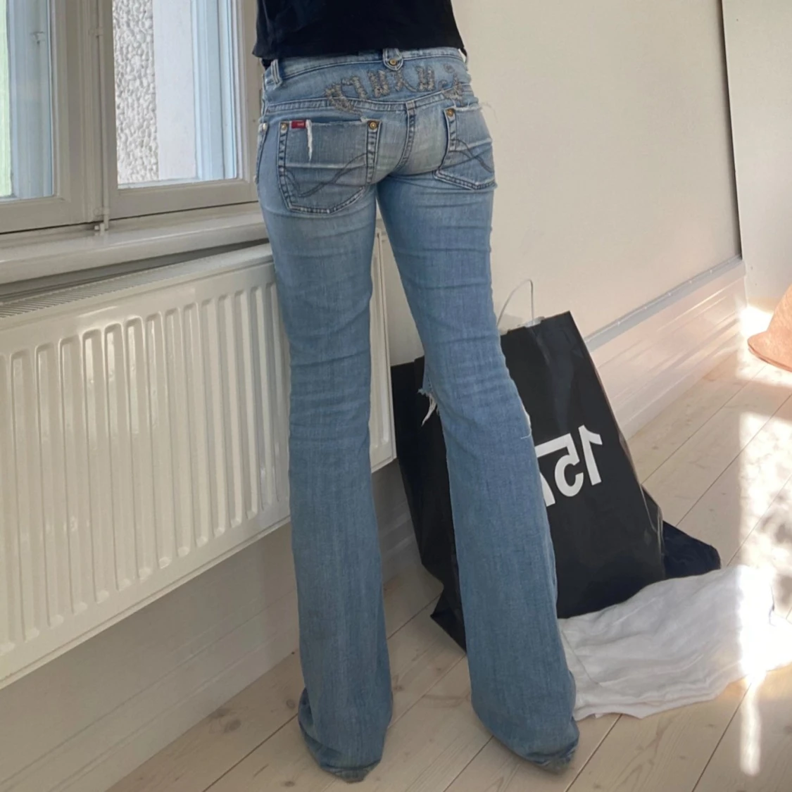 Lågmidjade botcut jeans från only - 3