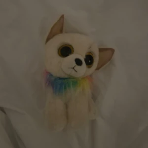 Regnbågsfärgat gosedjur från Ty - Gosedjur ifrån TY i bra skick!😊