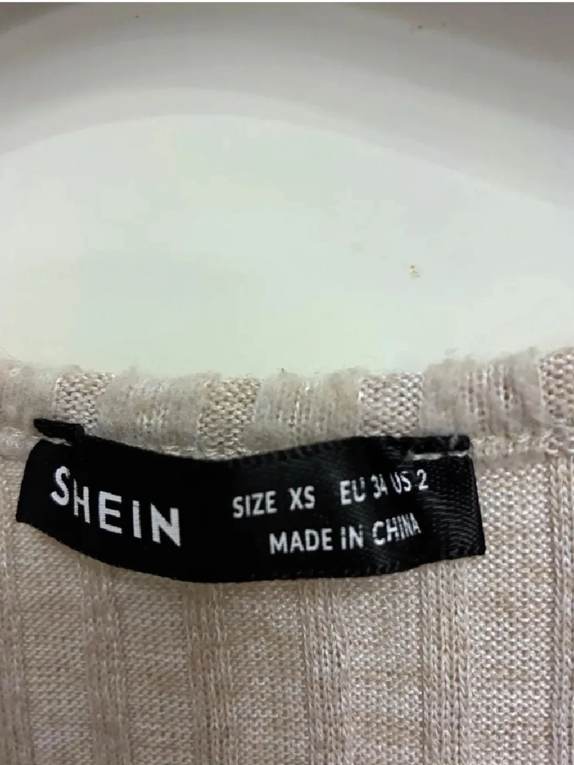 Beige ribbad topp med twist från SHEIN - 3