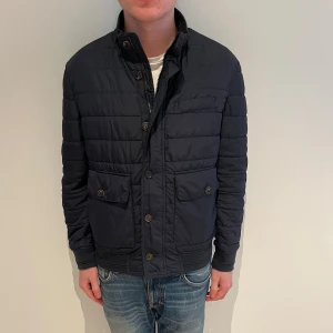 Massimo dutti jacka - 9/10 | L men passar M