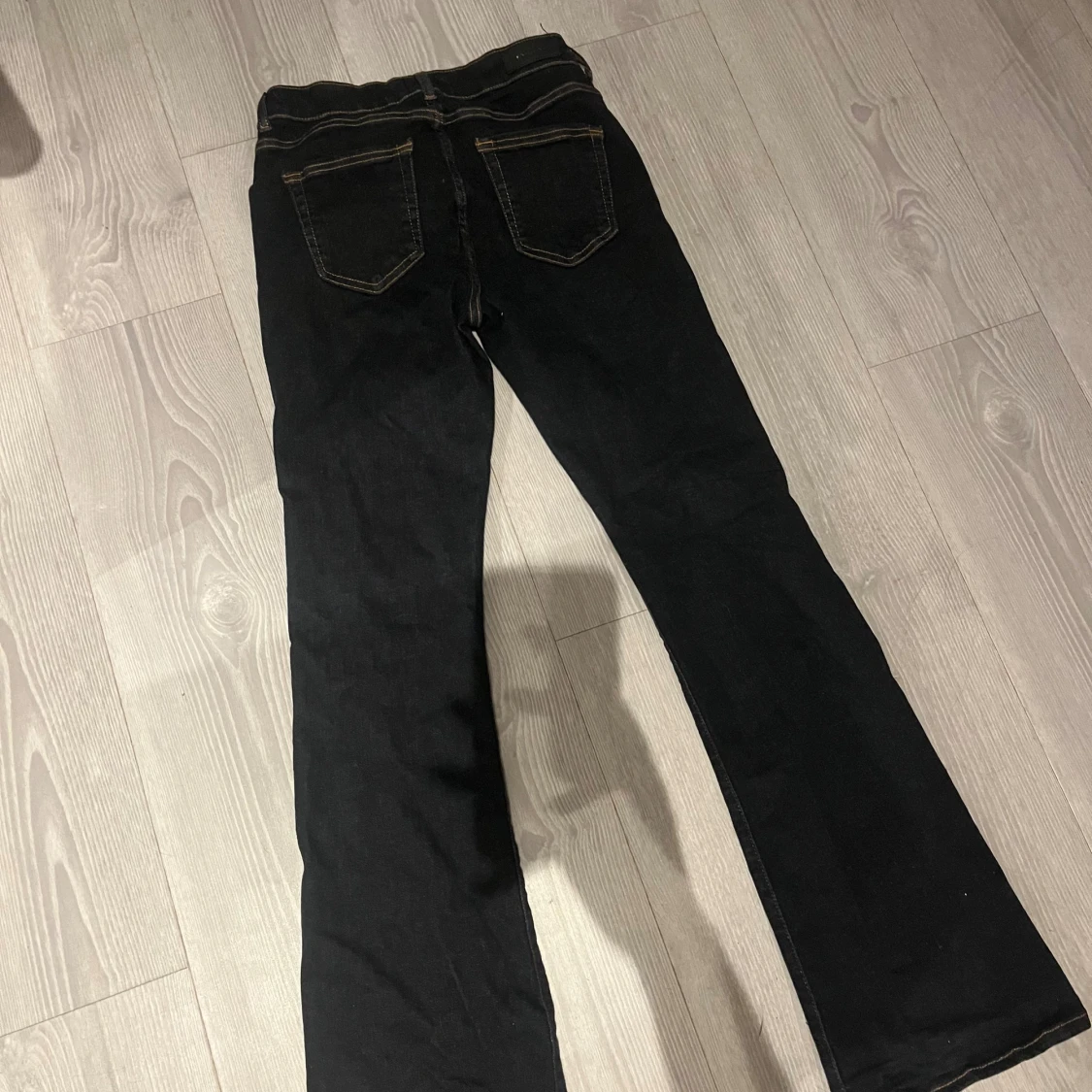 Svarta bootcut jeans från ONLY - 1