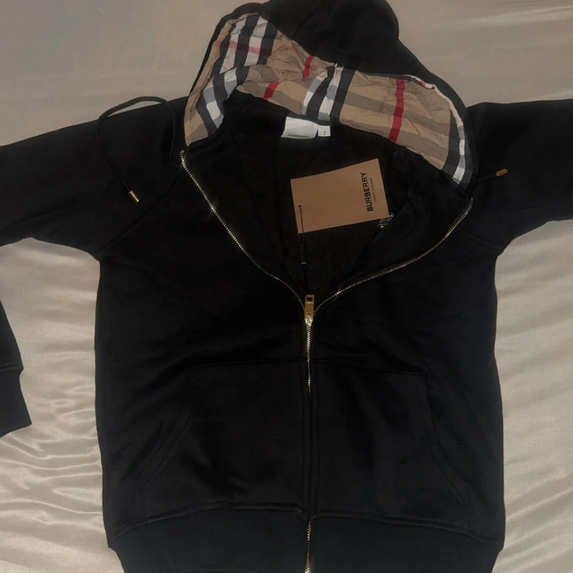 Svart Burberry hoodie  - 4