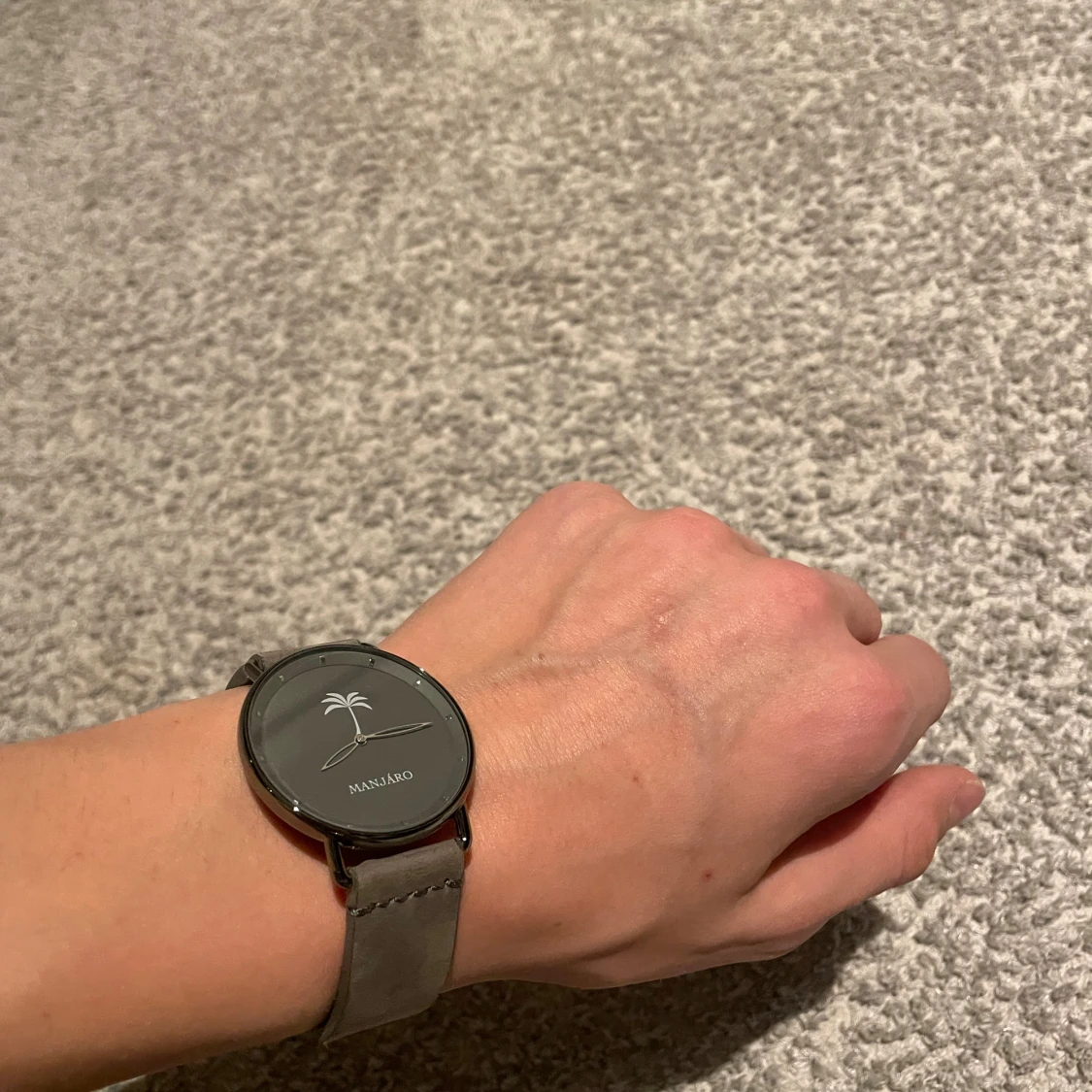 Manjáro svart klocka med skinnband - 2