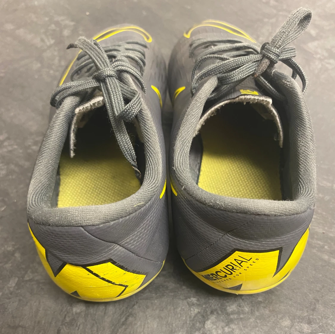 Nike Mercurial Vapor fotbollskor - Size 35,5 Eu - 1