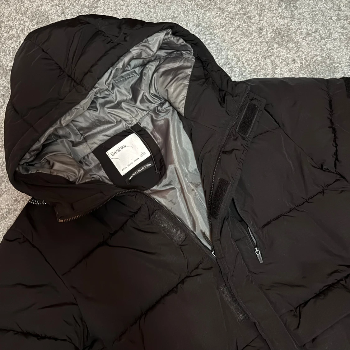 Svart vinterjacka från Bershka