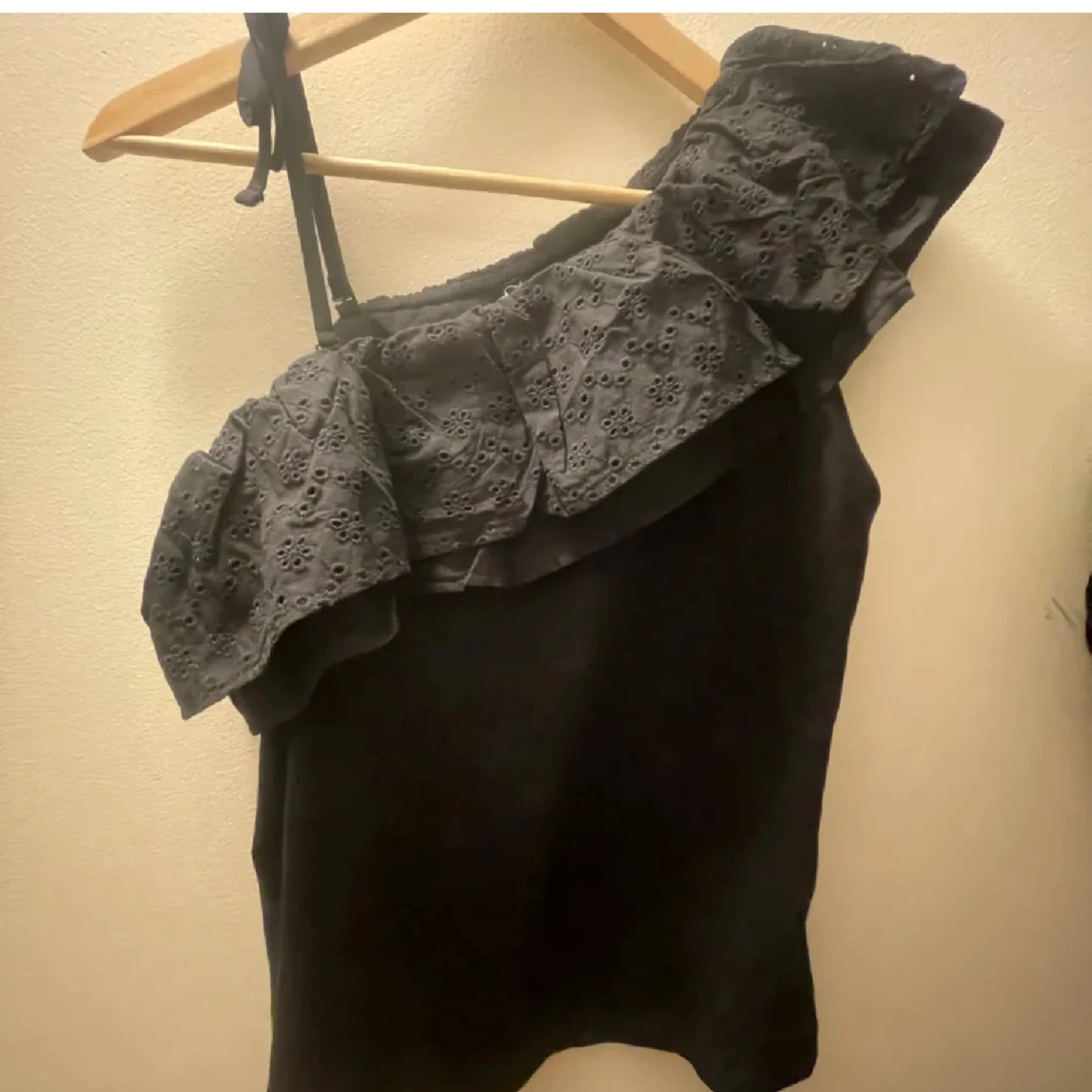 One shoulder topp  - 1