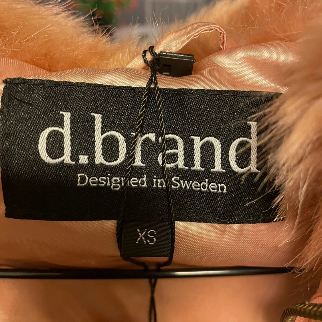 Rosa  pälsjacka med huva från d.brand - 4