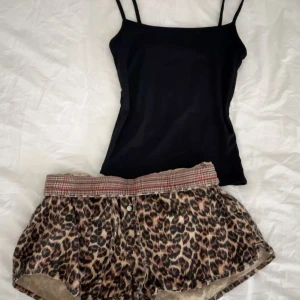 pyjamas - jätte mysigt hemma set. ett linne med shorts