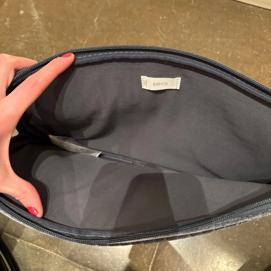 Datorfodral i sammet Mango - 4