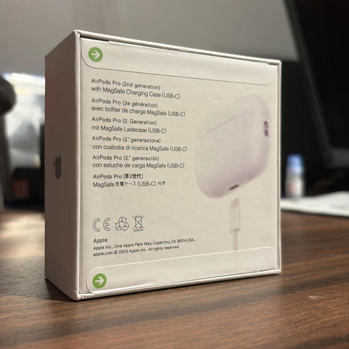 AirPods Pro (2nd generation) MagSafe USB-C - 1