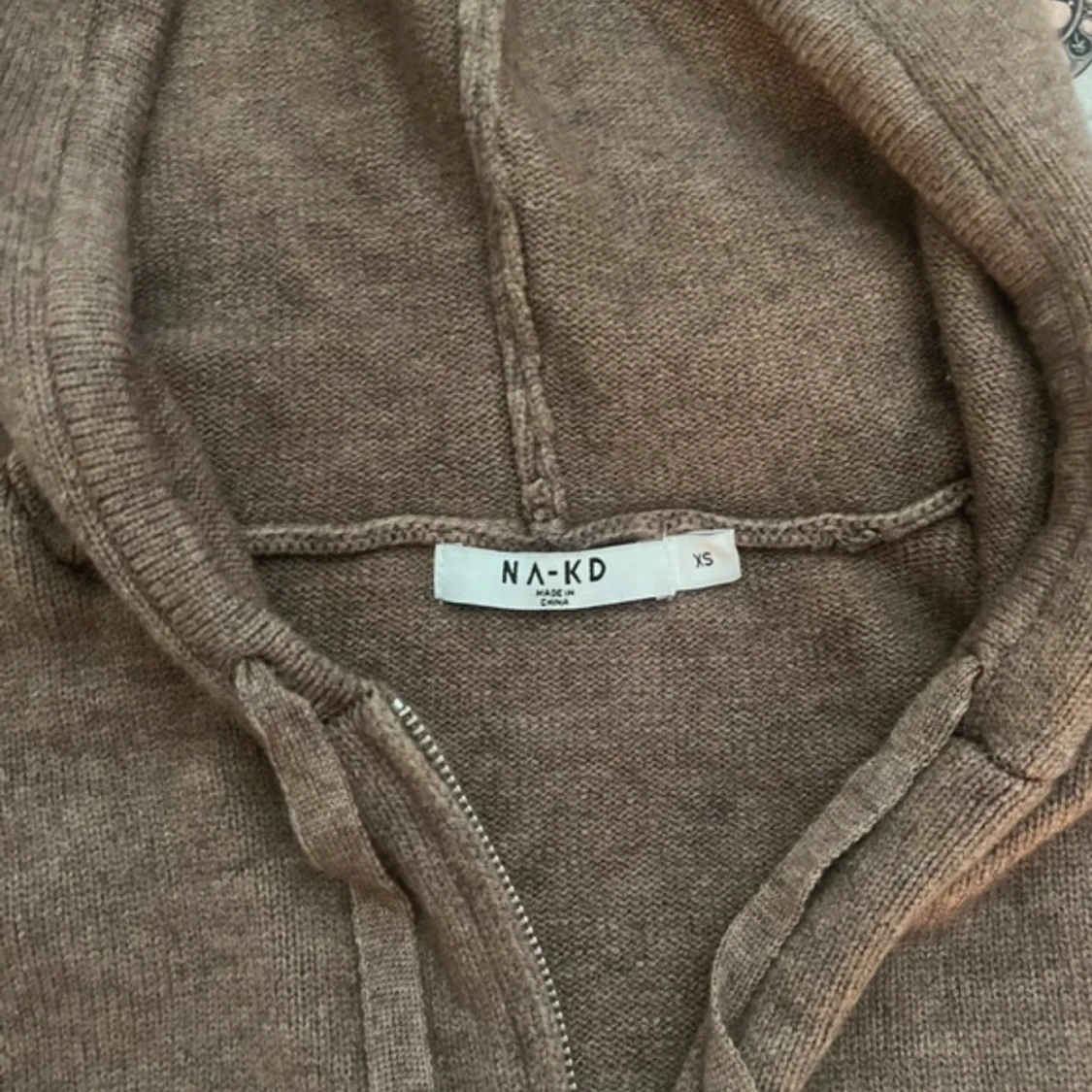 Bruna stickat sett från NA-KD - 3