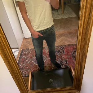 Replay Anbass Jeans - Replay jeans Anbass i riktigt snygg wash i mycket bra skick, inga skavanker. W33 L34