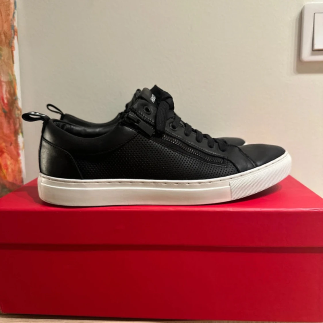 Svarta sneakers från Hugo Boss storlek 41 - 1