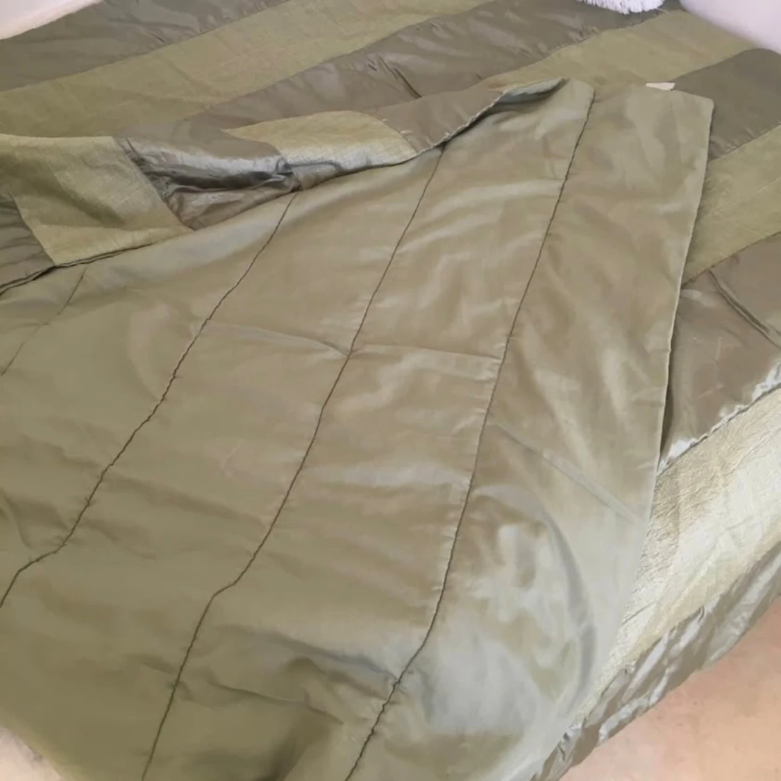 Överkast för säng - 1