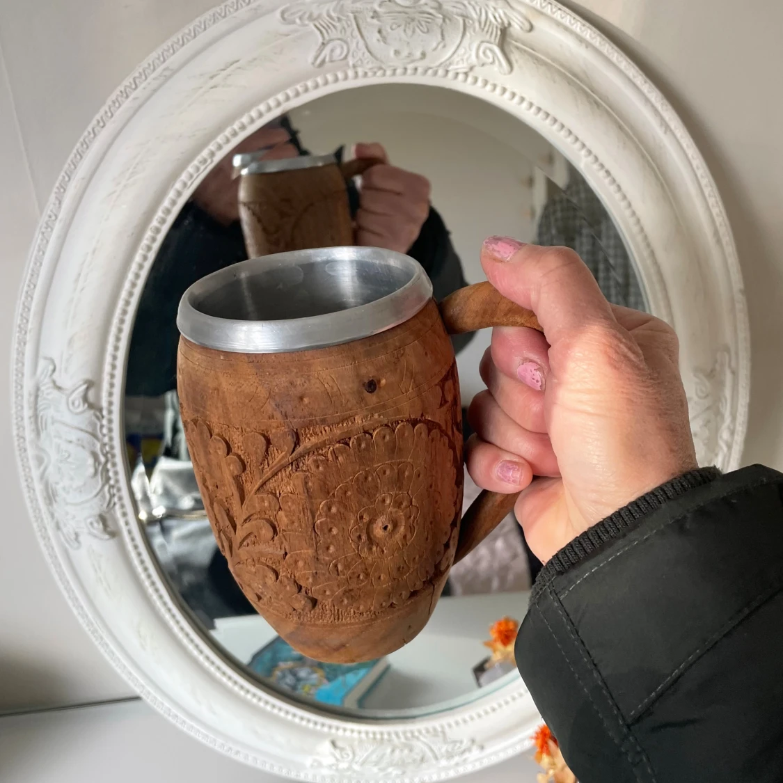 handskuren träölmugg - 1