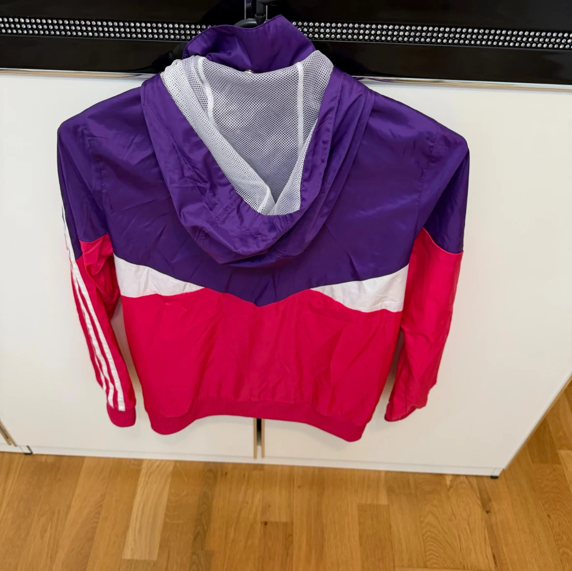 Adidas färgglad vindjacka med huva - 1