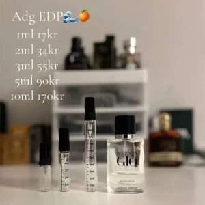 Acqua di Giò EDP decants - Fräsch Eau de Parfum från Giorgio Armani, säljs i mindre decant-flaskor (1ml, 2ml, 3ml, 5ml, 10ml). Perfekt för dig som vill testa eller ha med på språng. Modern och stilren doft för unga.