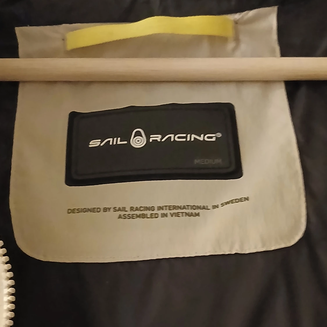 Beige vindjacka från Sail Racing - 4