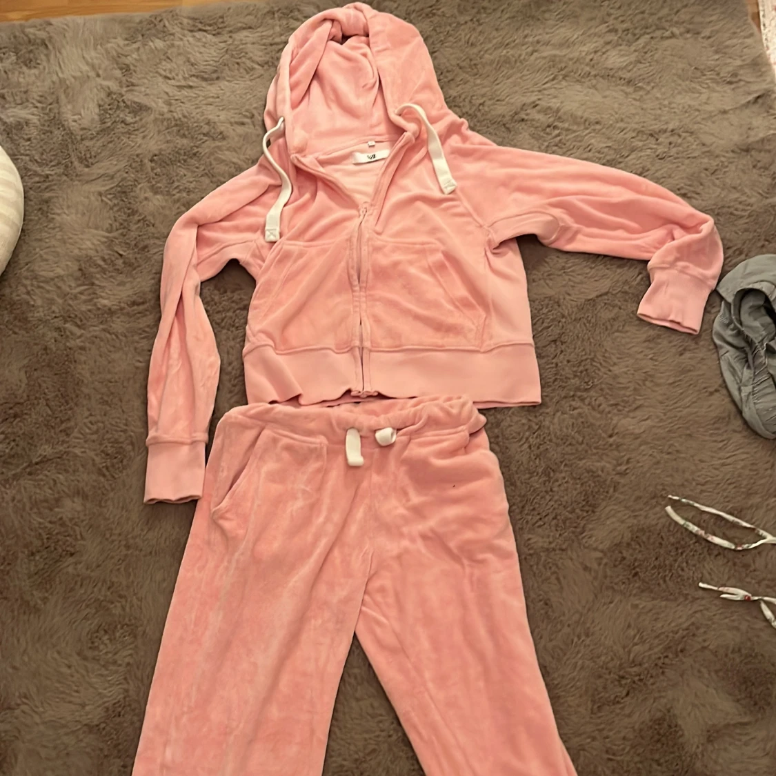 Rosa mjukisbyxor i velour XS - 2