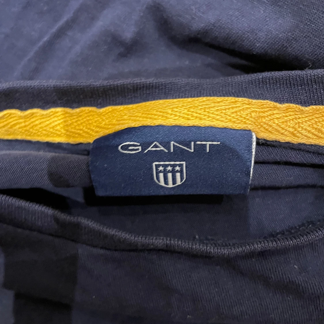 Mörkblå långärmad GANT tröja - 1