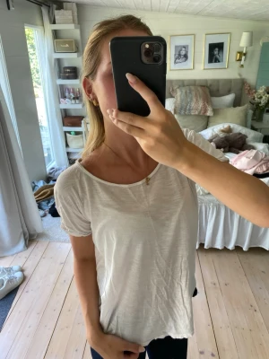 T-shirt  - T-shirt 