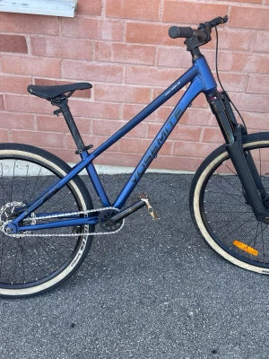 Clean cykel mtb - Clean cykel Endast upphämtning i Oskarshamn. Ingen frakt. Betalning via kontant. Priset kan diskuteras