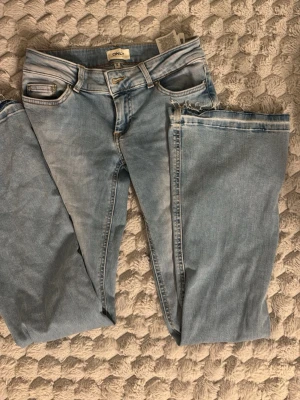 low waist  - low waist jeans från only storlek XSx30
