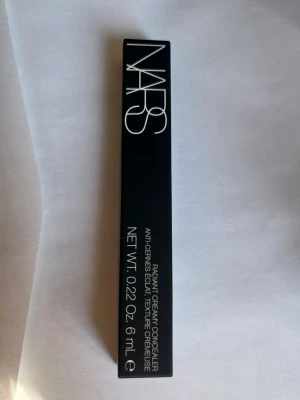 NARS Radiant Cream Concealer Vanilla - Säljer en helt ny NARS Radiant Cream Concealer i nyansen Light 2 Vanilla. Säljes pga felköp🌸 Pris är diskuterbart 