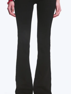Svarta cheap monday jeans från weekday - Säljer de sjukt snygga å trendiga cheap monday jeansen i helsvart. Dessa är helt oanvända då de var en present som tyvärr var för liten för mig. Det står att längden är 32 men de går ända ner till golvet på mig som är 173. De är ganska små i midjan så fråga gärna om mått om ni är fundersamma!!💕🥰🥰