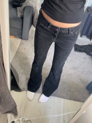 Junkyard jeans - Från Junkyard i storlek xs,använda ett få tal gånger är i mycket bra skick 
