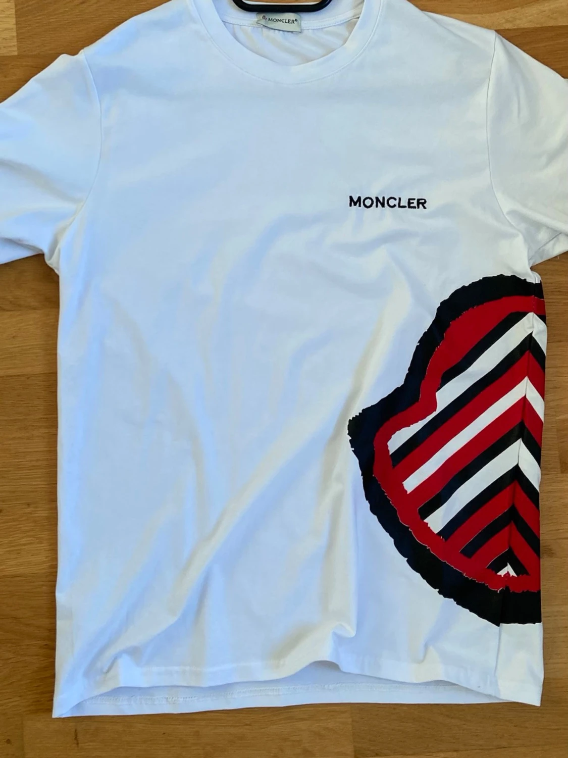 Två vita  t-shirts - 5