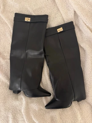 Foldover boots - Nypris 600kr, oanvända💓